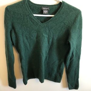 100% cashmere Lord and Taylor sweater size m